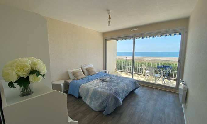Saint-Brevin-les-Pins Apartment | Charming renovated T2 with balcony and parking, direct beach access - Saint Brevin