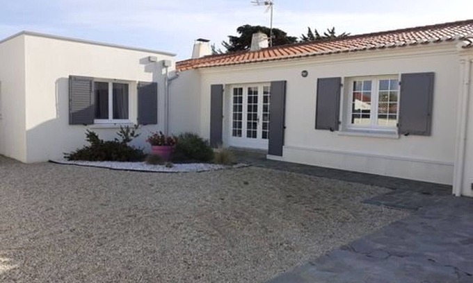 Saint-Hilaire-de-Riez House | Charming 2-Bedroom Villa Near Coast, Quiet Area, Private Garden, Close to Beach & Shops