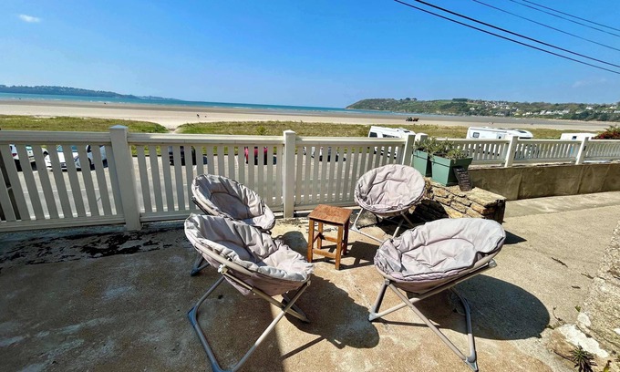 Saint-Michel-en-Greve House | Charming seaside family home - sleeps 8