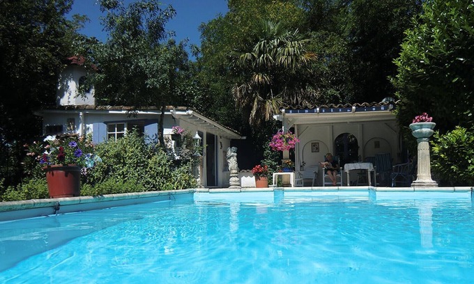 Villepinte House | Charming french country house with private beach and pool