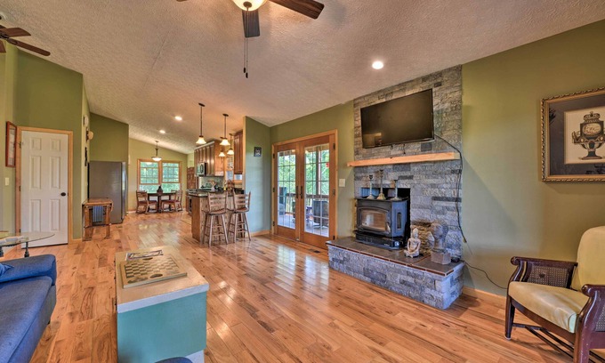 Galax House | Charming Galax Retreat w/Wraparound Deck!
