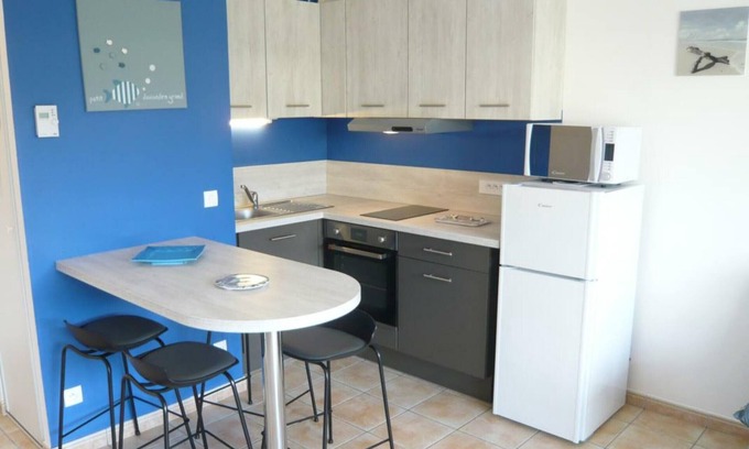 Barfleur Apartment | Charming Garden Apartment in Barfleur - 1BR, WiFi, Parking, BBQ