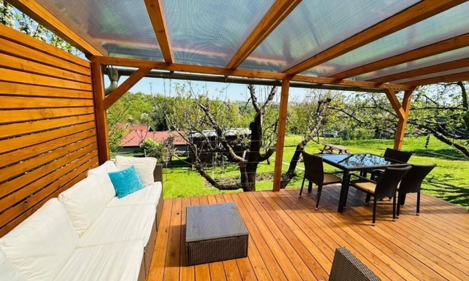 Jinonice House | Charming glamping in peaceful Prague with WiFi