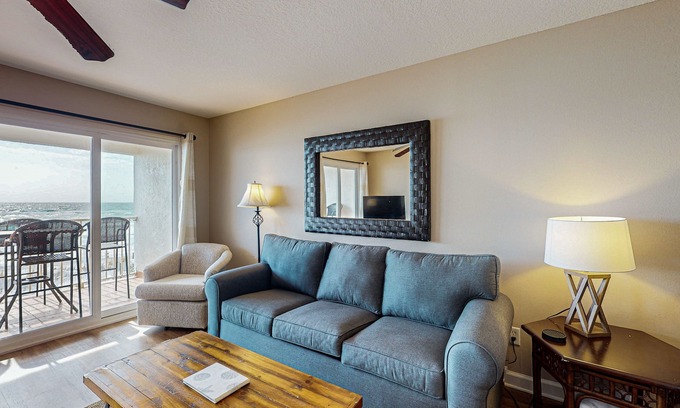 Seagrove Beach Condo | Charming gulf-front condo in South Walton Outdoor showers on-site