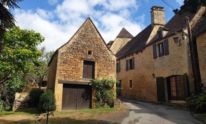 Cenac-et-Saint-Julien House | Charming house of the nineteenth, restored in the style of Périgord.