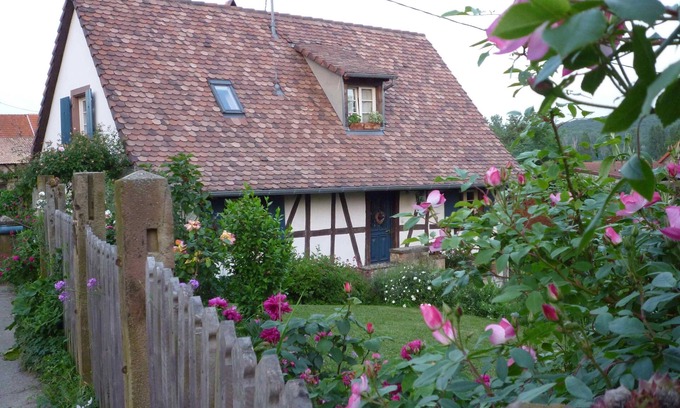 Furchhausen House | CHARMING half-timbered house, lovely English-style GARDEN Near Saverne