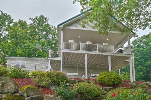 Lisbon House | Charming Hanoverton Cottage on Guilford Lake!