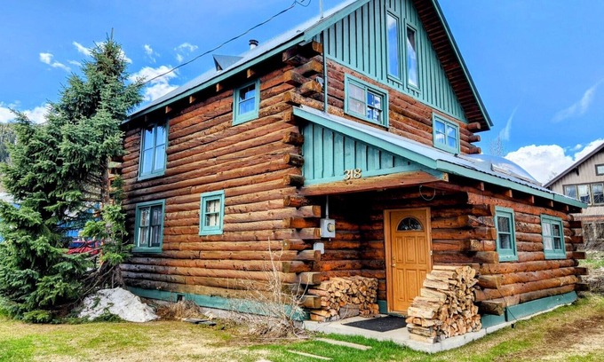 Crested Butte House | Charming, historic home in downtown CB! Great Location!