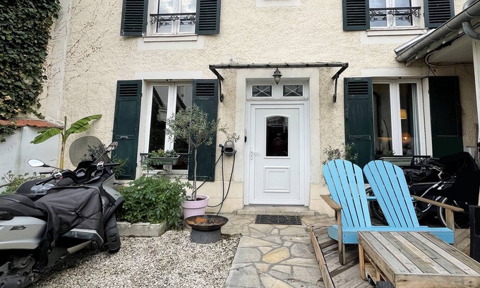 Villennes-sur-Seine House | Charming house for 8 people in the heart of the village of villennes sur seine