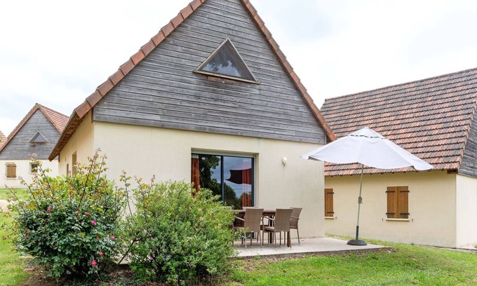 Lacapelle-Marival House | Charming holiday home in Lacapelle-Marival with terrace