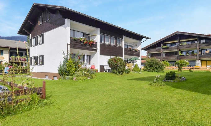 Eck Apartment | Charming Holiday Apartment “Ried Inzell” with Mountain View & Wi-Fi; Parking Available