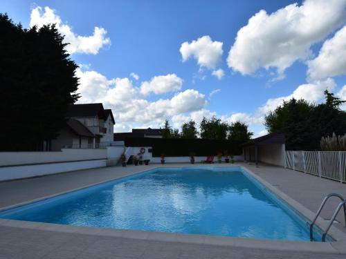 Faverolles House | Charming holiday home with pool and pond