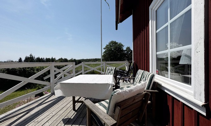 Norra Fagelas House | Charming holiday home with views of the landscape and close to Lake Vättern |SE08084