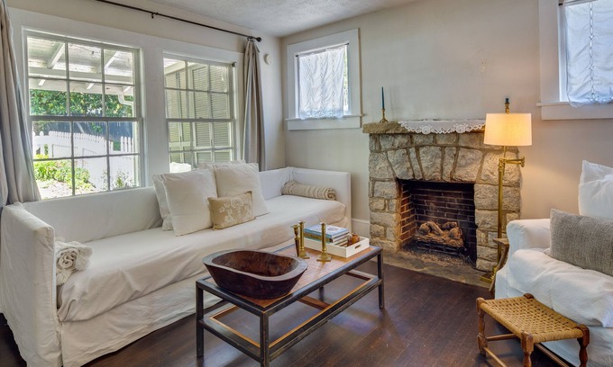 West Side Historic District Cottage | Charming Home < 2 Mi to Downtown Hendersonville!