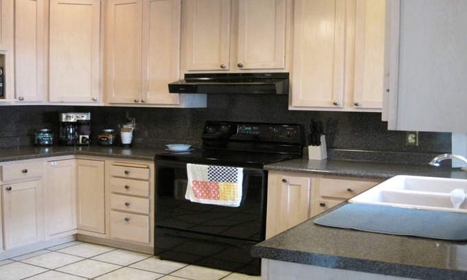 Canyon House | ♥ CHARMING HOME IN THE CENTER OF CANYON ♥ Walk to Downtown Square, WTAMU, & More