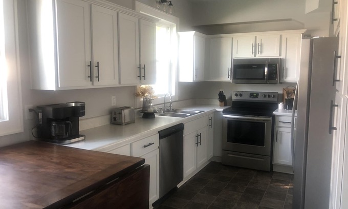 Bowling Green House | Charming Home in a Perfect Spot