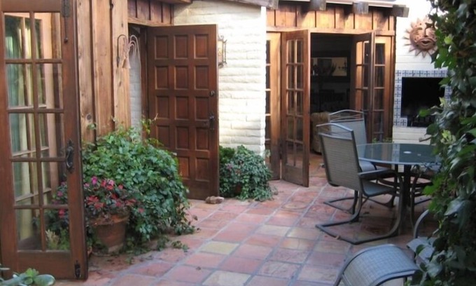 Balboa Island House | Charming home on Balboa Island!