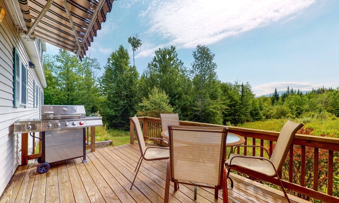 Sugar Hill House | Charming home with mountain view, fireplace, skiing, fast WiFi, & washer/dryer