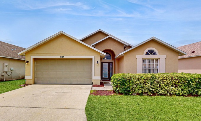 Davenport House | Charming home with pool, enclosed yard, central AC, & washer/dryer
