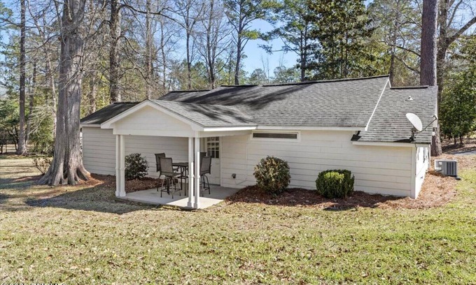 Laurel House | Charming Hometown Cottage . Minutes from Downtown Laurel, Mississippi