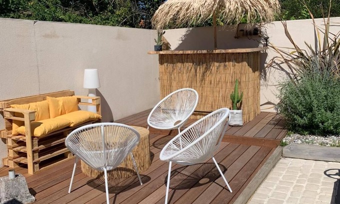 Dompierre-sur-Mer Villa | Charming house with heated swimming pool near La Rochelle, Ile de ré.