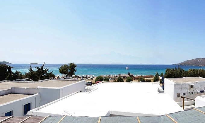 Gavrio House | Charming house by the beach
