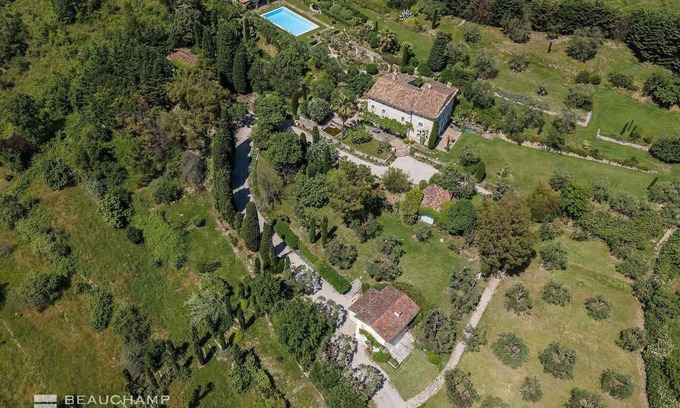 Grasse House | Charming House and Pool in the olive trees