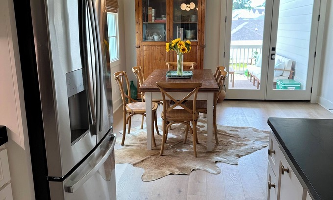 Oxford House | Charming House at The Lamar, 4 bed, 3 bath! NEW RENOVATION!