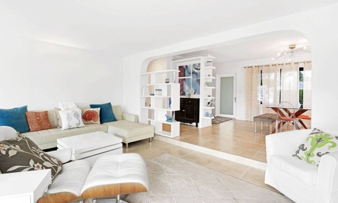 Argonaut Isle House | Charming House Bayfront 3bed 2bath