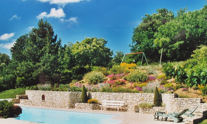 Charmes-sur-Rhone Villa | Charming house, spacious, quiet, large garden, swimming pool, classified 4 stars