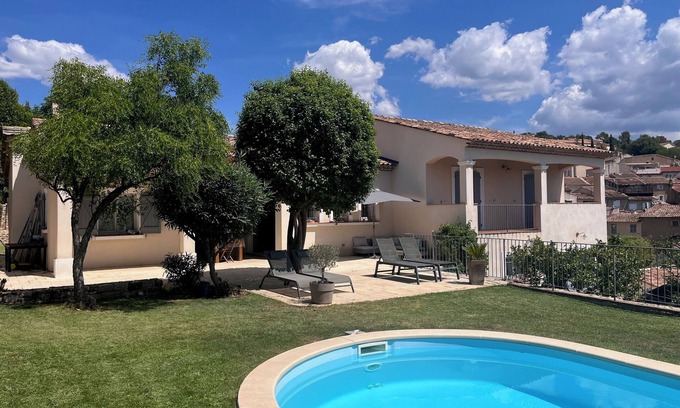 Pierrefeu-du-Var House | Charming house 180m2, very quiet, swimming pool, enclosed grounds. 1/4 h from beaches