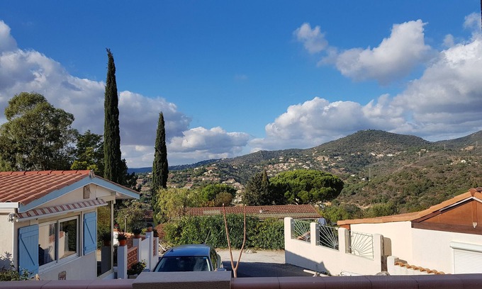Le Lavandou Cottage | Charming house in Lavandou-swimming pool at Domaine des Maurels