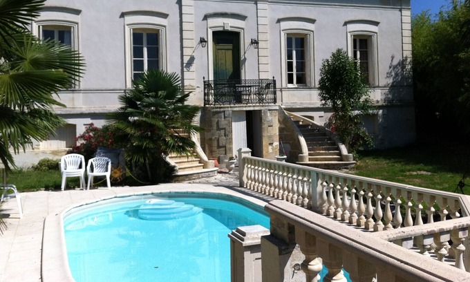 Saint-Macaire House | Charming house St Macaire: swimming pool and garden - 8 people