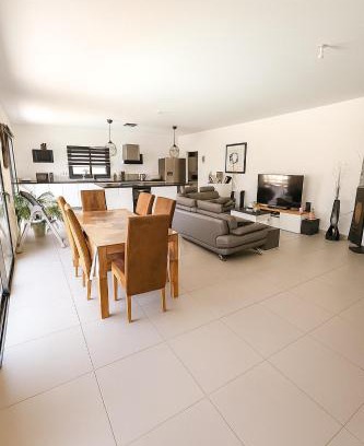 Saucats Villa | Charming house with pool