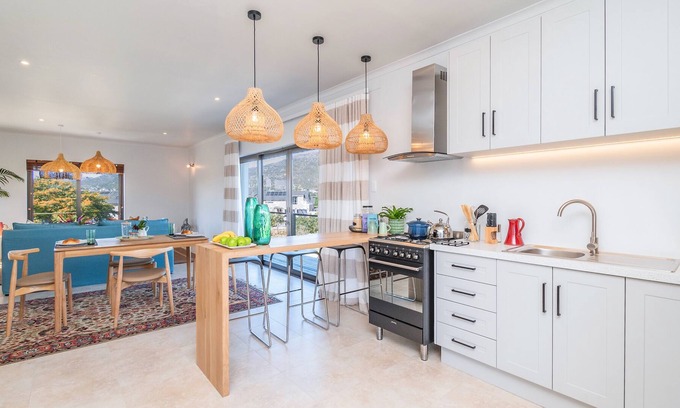 Noordhoek House | Charming Italian Flair House in Beautiful Surroundings