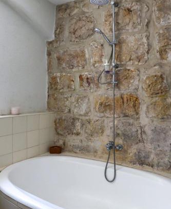 Emek Refaim Apartment | Charming Jerusalem Home