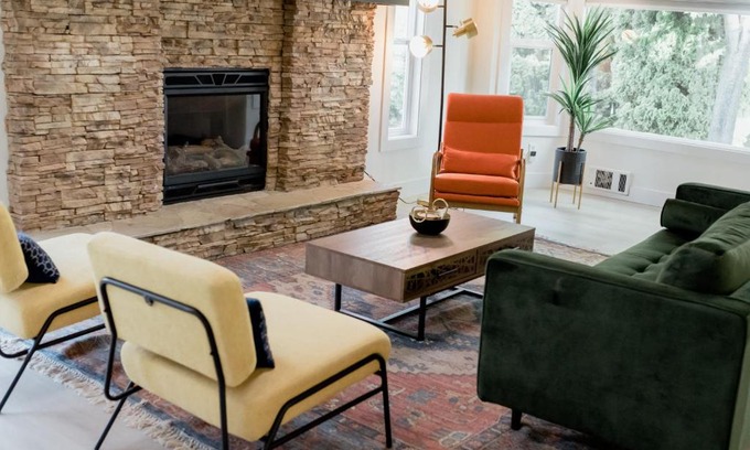 South Pandosy House | Charming Kelowna Haven with Hot Tub, Parking & Pet Friendly