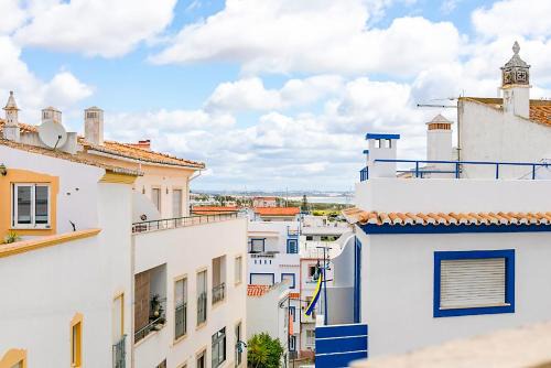 Lagos Apartment | Charming Lagos Stay - Walk to Beach & Historic Centre
