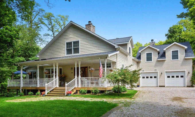 Lake Michigan Beach House | Charming Lake Michigan Getaway w/Private Beach Access and large yard