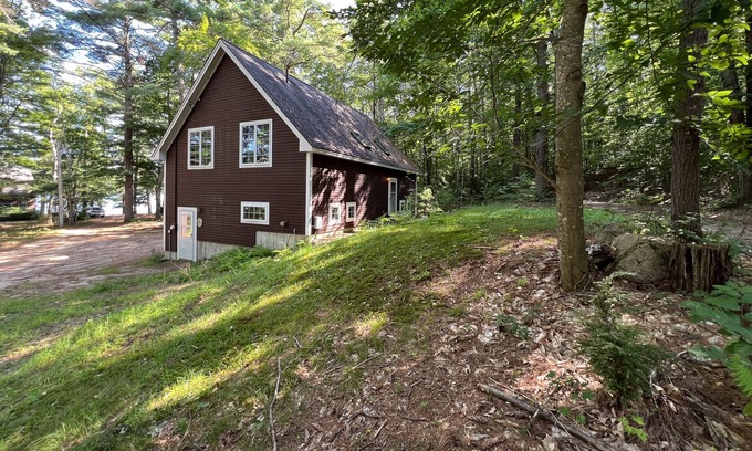 Denmark House | Charming Lakefront Apartment with Stunning Views and Cozy Amenities