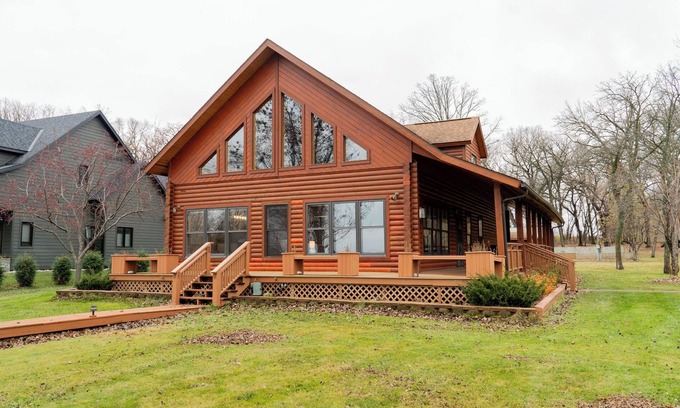 Battle Lake House | Charming Lakefront Cabin Ottertail Lake: Cozy, Family-Friendly, Near Battle Lake