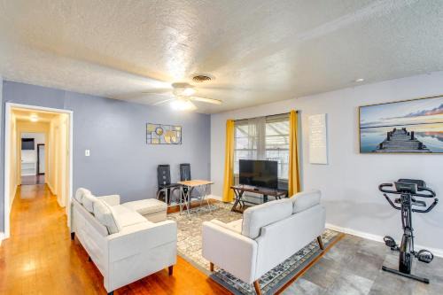 Lawton House | Charming Lawton Escape with Patio and Grills!