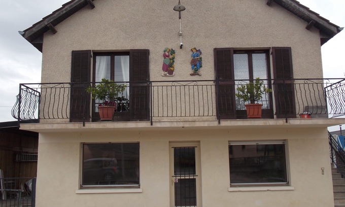 Nuits-Saint-Georges Apartment | charming little apartment type T 2 single storey house