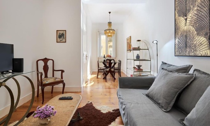 Falca Apartment | Charming Lisbon Central Apartment