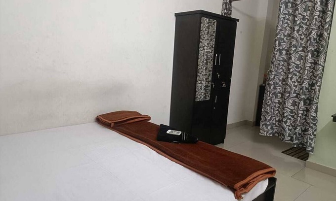Kochi Hotel | Charming lodge in serene Kochi with WiFi, AC
