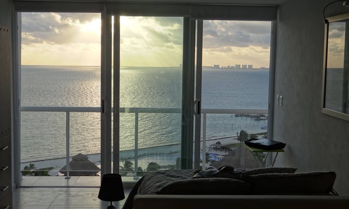 Puerto Juarez Apartment | Charming loft apartment with breathtaking penthouse ocean view🏝🏖