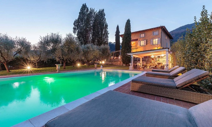 Maggiano Villa | Charming & Luxury 10 Bedrooms VILLA MEDEA Close to the City Centre of Lucca