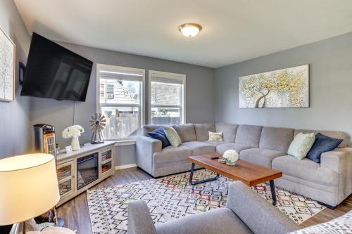 McMinnville House | Charming McMinnville Home - Walk to Wineries!