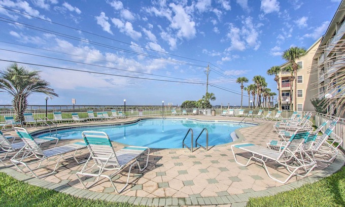Miramar Beach Condo | Charming Miramar Beach Condo w/Resort Perks!