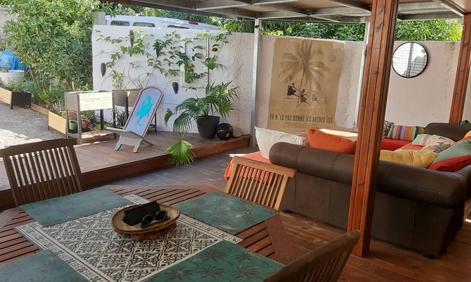 Caphomard House | Charming, modern and ideally located Creole hut